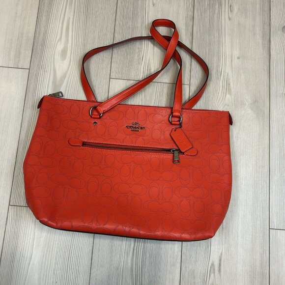 Coach Perforated Signature Leather Gallery Tote Miami Red 1499 - Picture 2 of 11